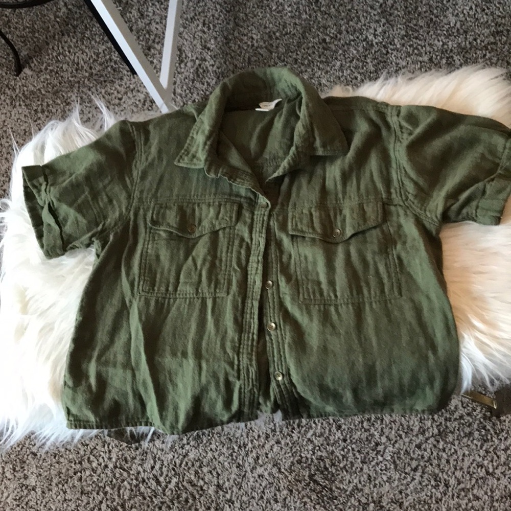 Short Green Linen Top